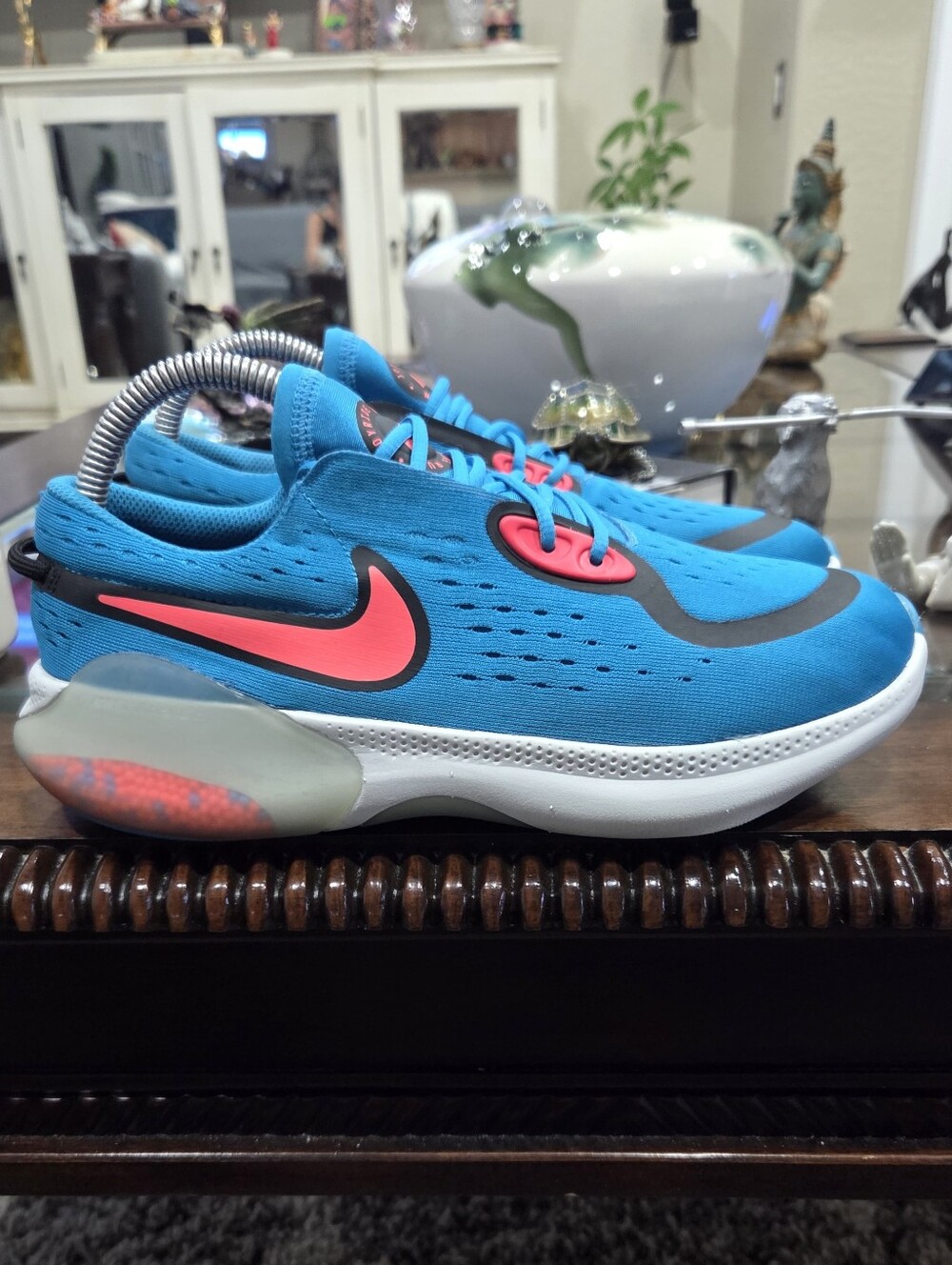 Nike Joyride Dual Ryn GS Womans right Blue Athletic Sneakers with Coral Accents